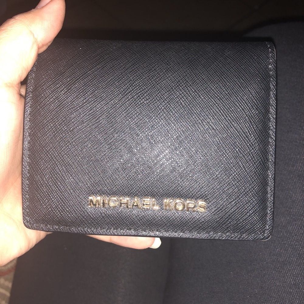 Michael kors wallet